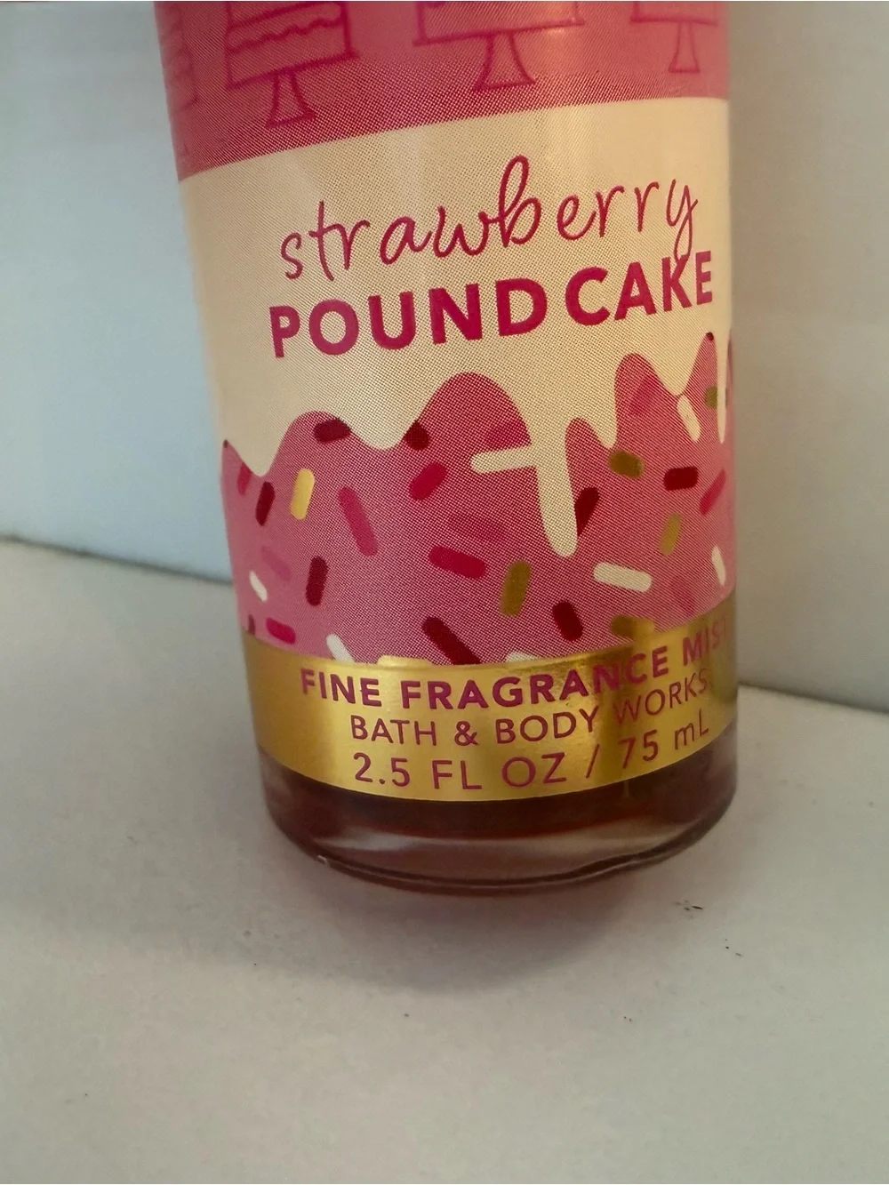 Bath & Body Works Strawberry Pound Cake Fine Fragrance Mist - 2.5 FL Oz